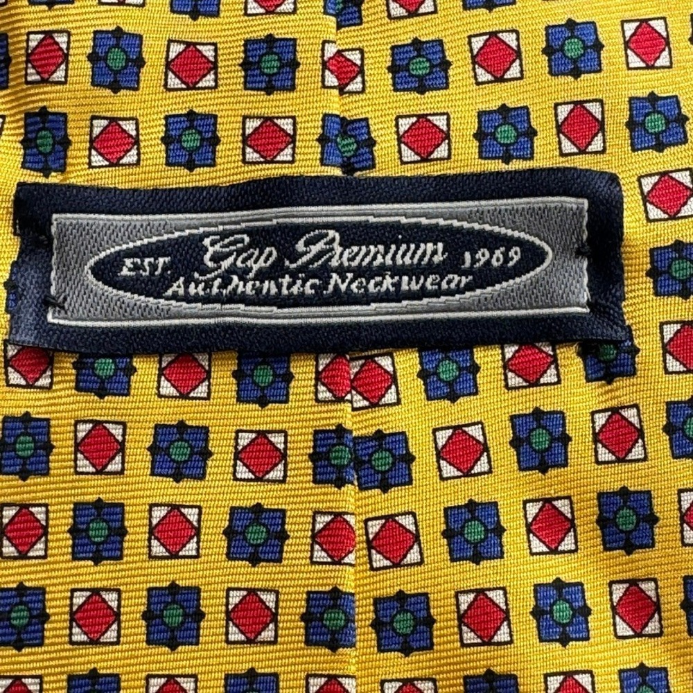 Gap Premium 1969 Silk Tie Yellow Geometric Medallion Made in USA Neckwear